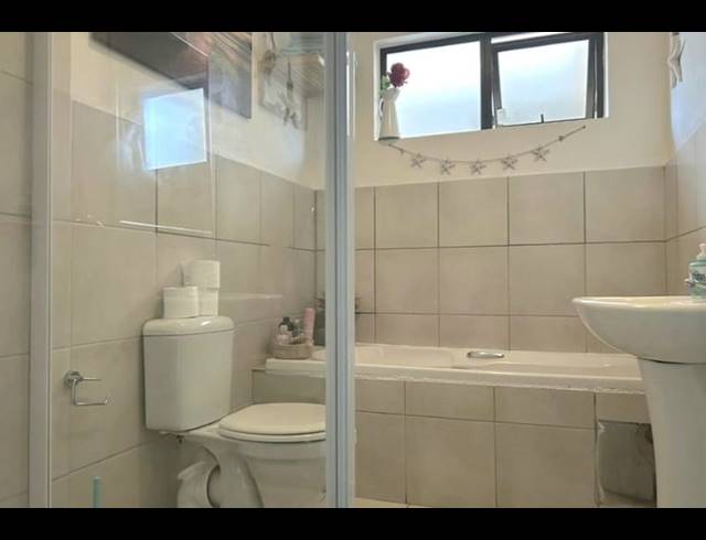 3 BEDROOM TOWNHOUSE FOR SALE IN BRENTWOOD